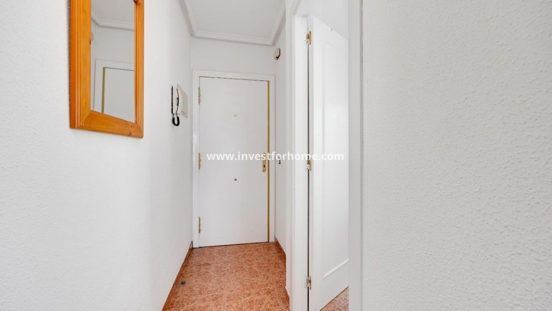 Sale - Apartment - Torrevieja - Centro