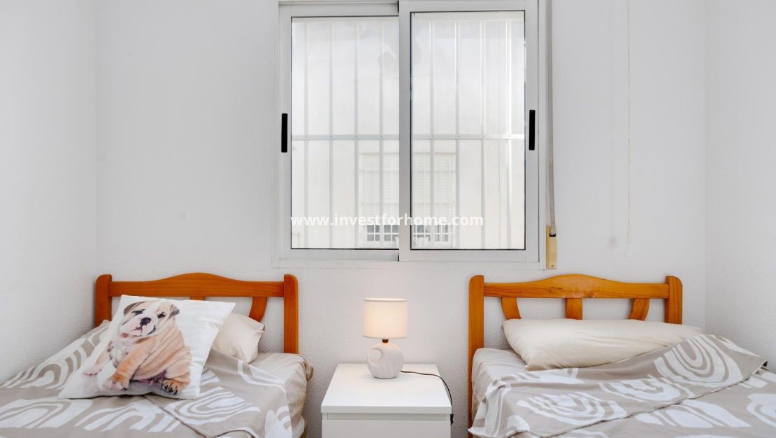 Sale - Apartment - Torrevieja - Centro