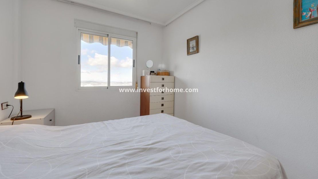 Sale - Apartment - Torrevieja - Centro