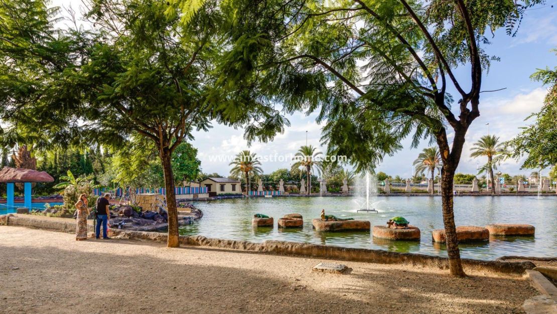 Sale - Apartment - Torrevieja - Centro