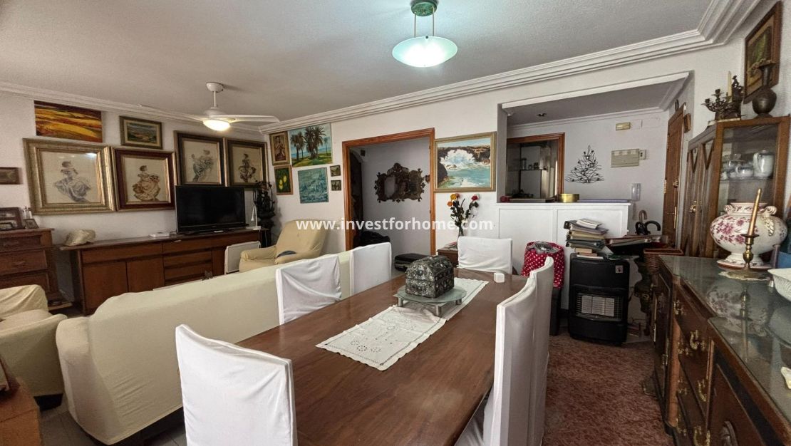 Sale - Apartment - Torrevieja - Centro
