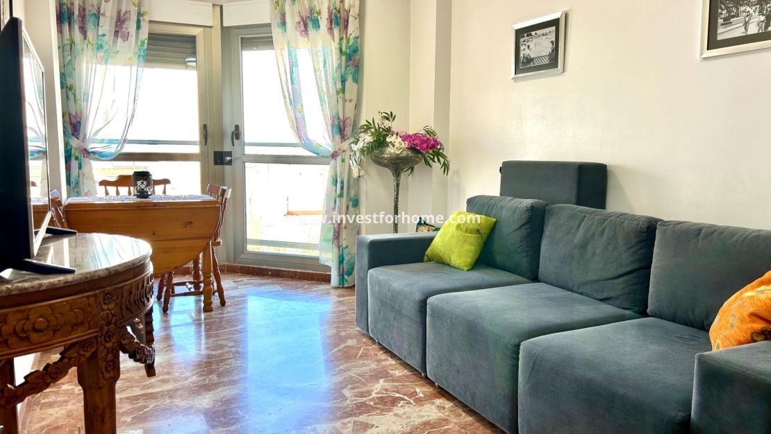 Sale - Apartment - Torrevieja - Centro