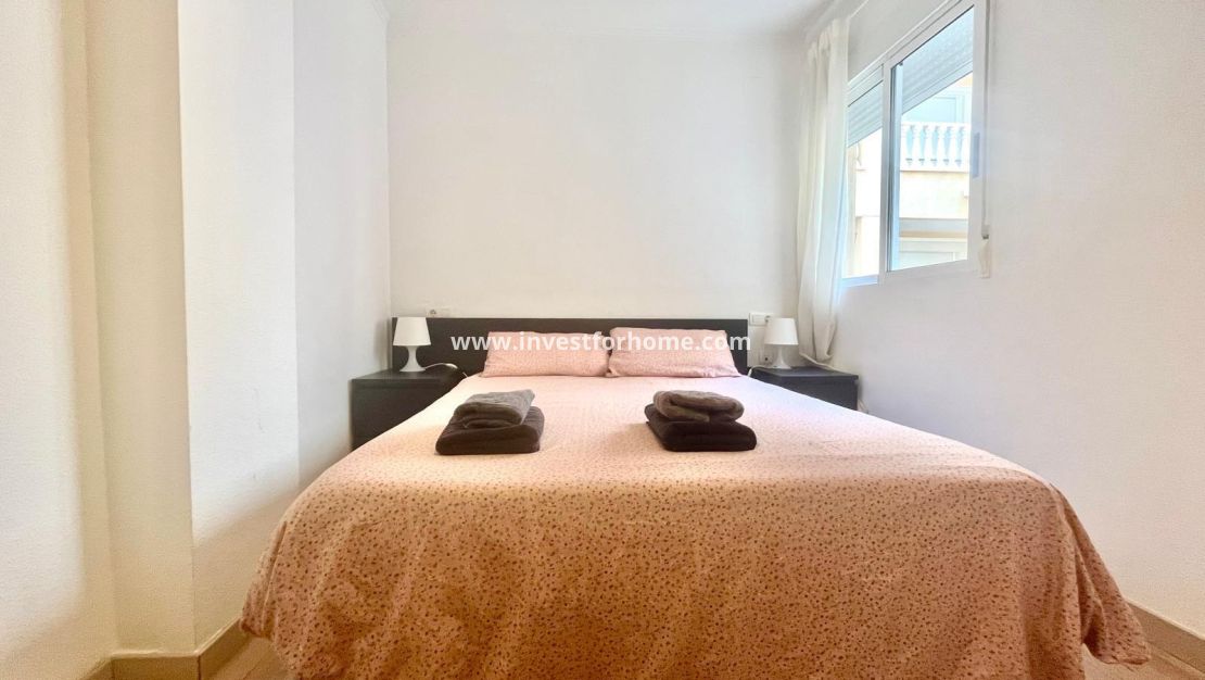 Sale - Apartment - Torrevieja - Centro