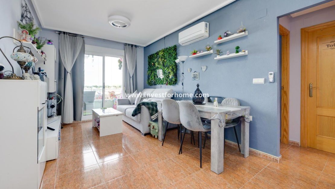 Sale - Apartment - Torrevieja - Centro