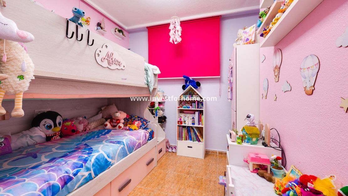 Sale - Apartment - Torrevieja - Centro