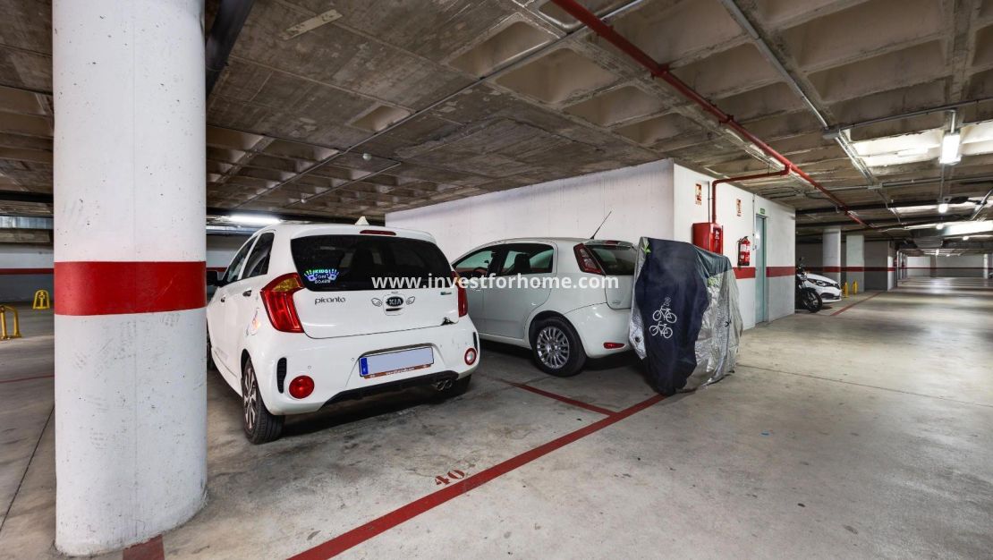 Sale - Apartment - Torrevieja - Centro