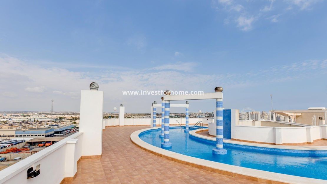 Sale - Apartment - Torrevieja - Centro