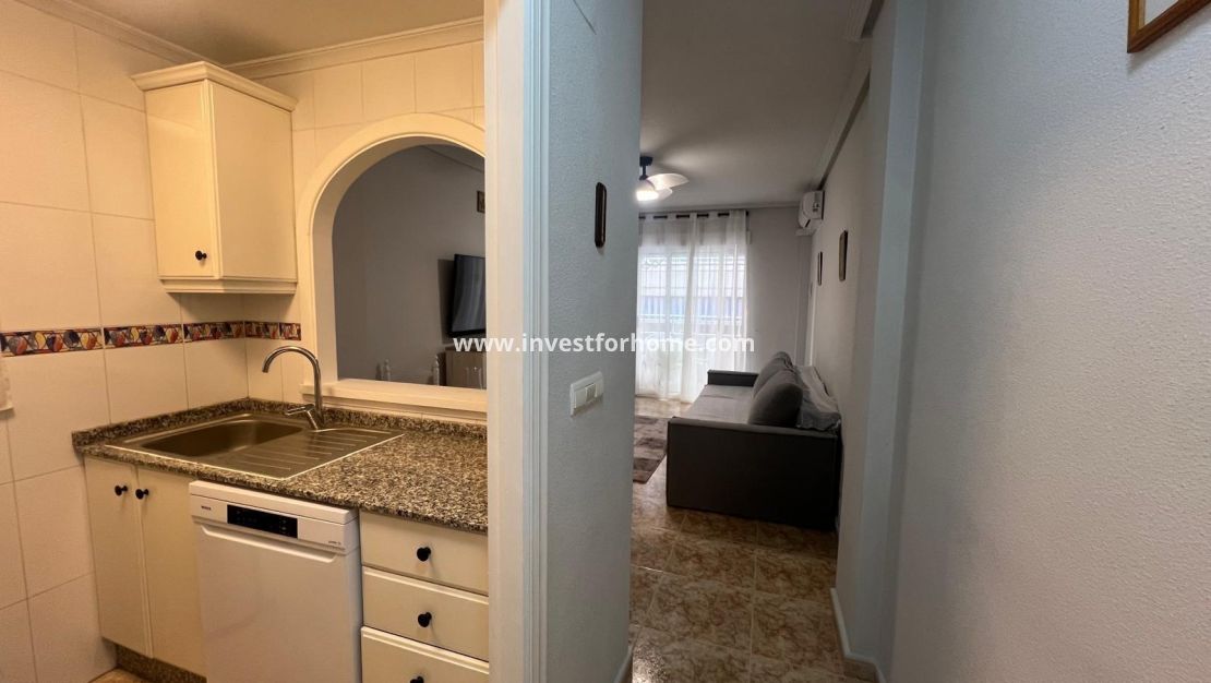 Sale - Apartment - Torrevieja - Centro
