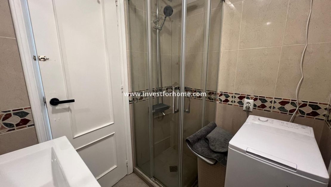 Sale - Apartment - Torrevieja - Centro