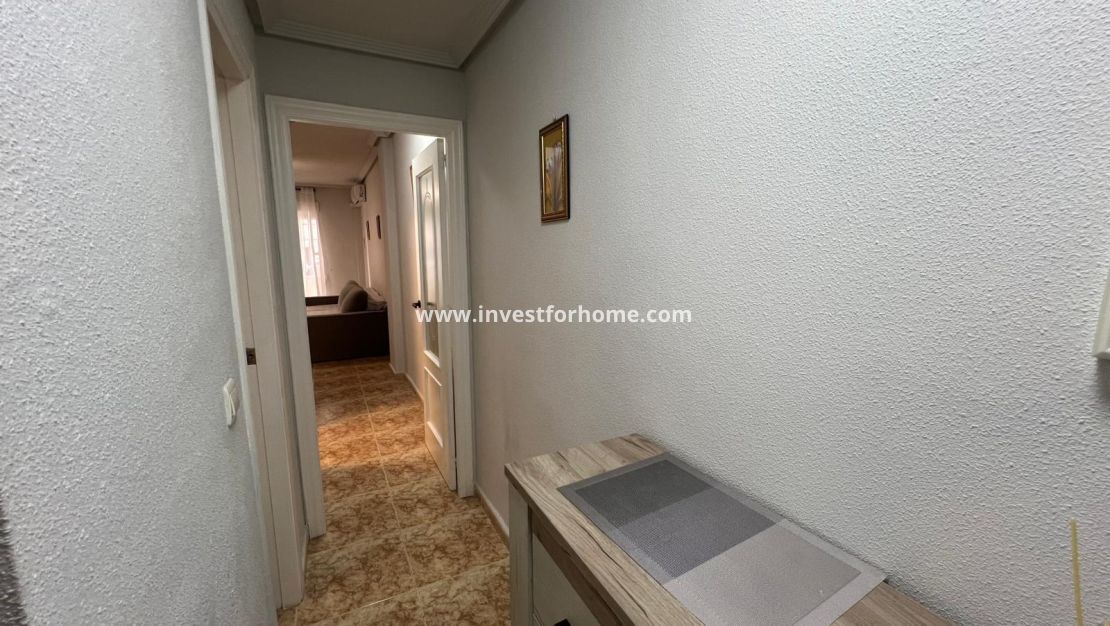 Sale - Apartment - Torrevieja - Centro
