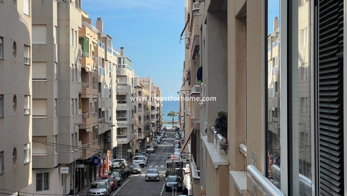 Sale - Apartment - Torrevieja - Centro