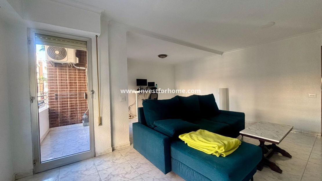 Sale - Apartment - Torrevieja - Centro