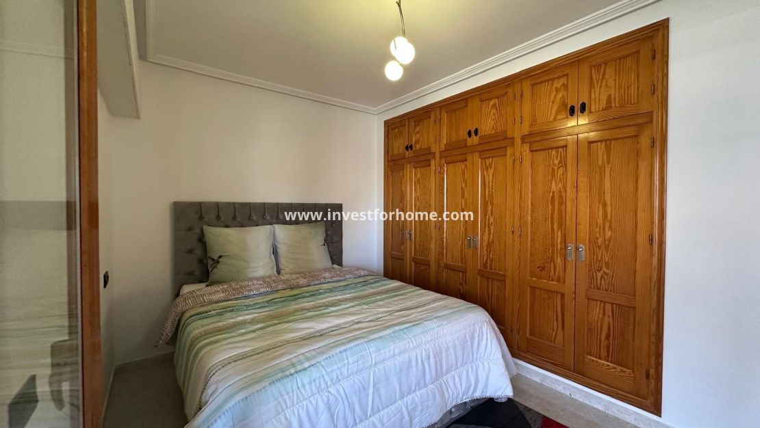 Sale - Apartment - Torrevieja - Centro