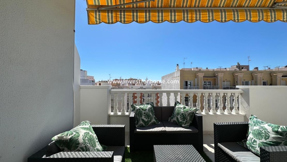 Sale - Apartment - Torrevieja - Centro