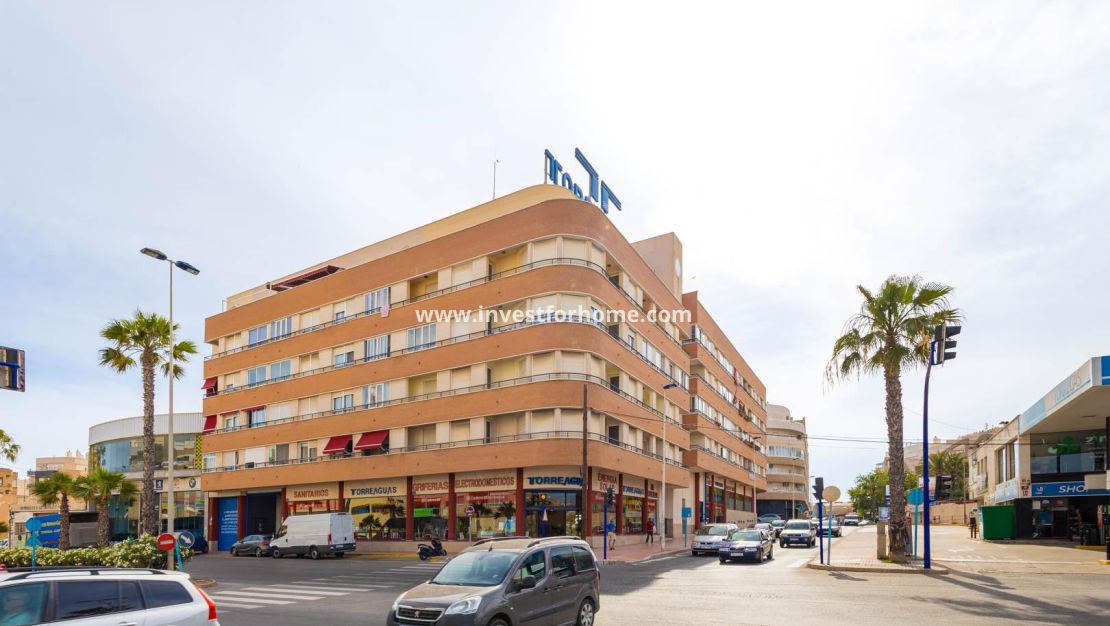 Sale - Apartment - Torrevieja - Centro