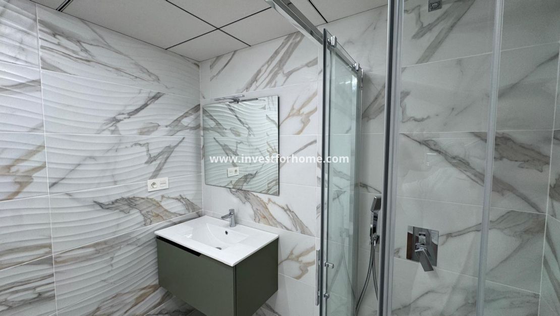 Sale - Apartment - Torrevieja - Centro