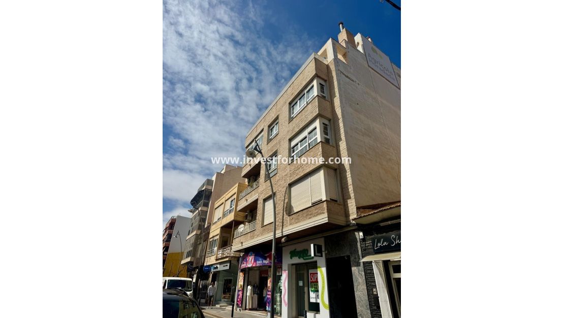 Sale - Apartment - Torrevieja - Centro