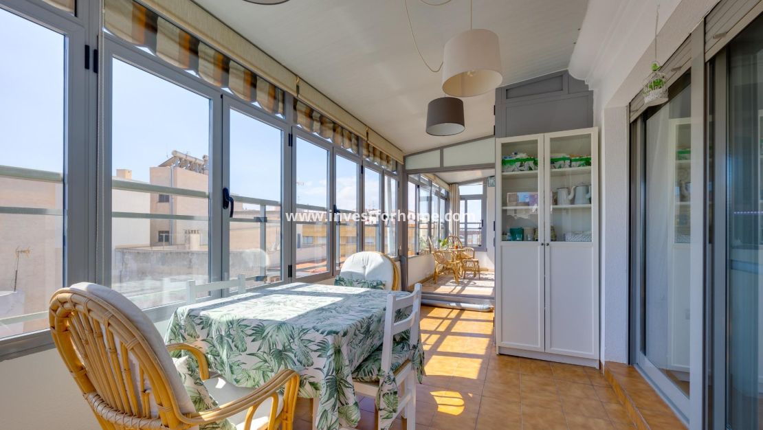 Sale - Apartment - Torrevieja - Centro