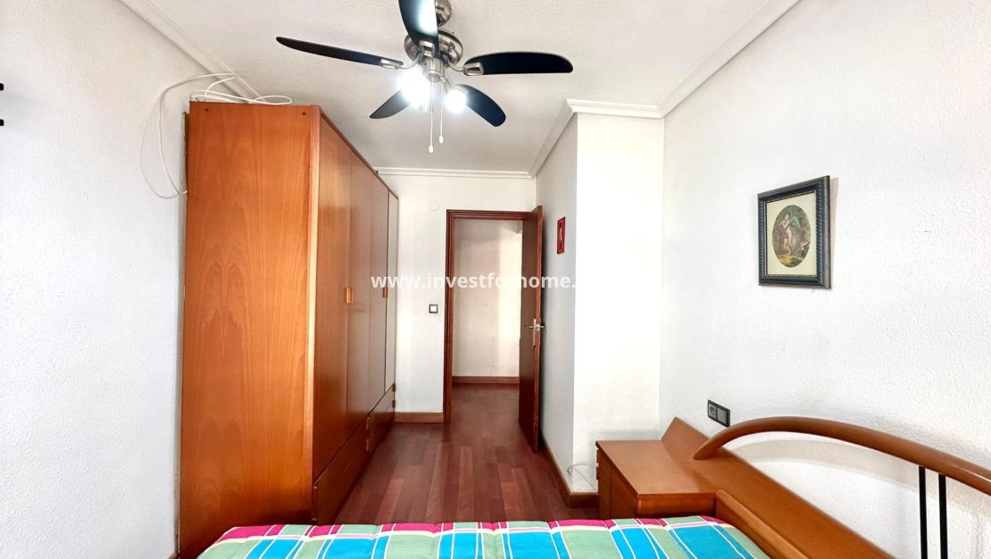 Sale - Apartment - Torrevieja - Centro