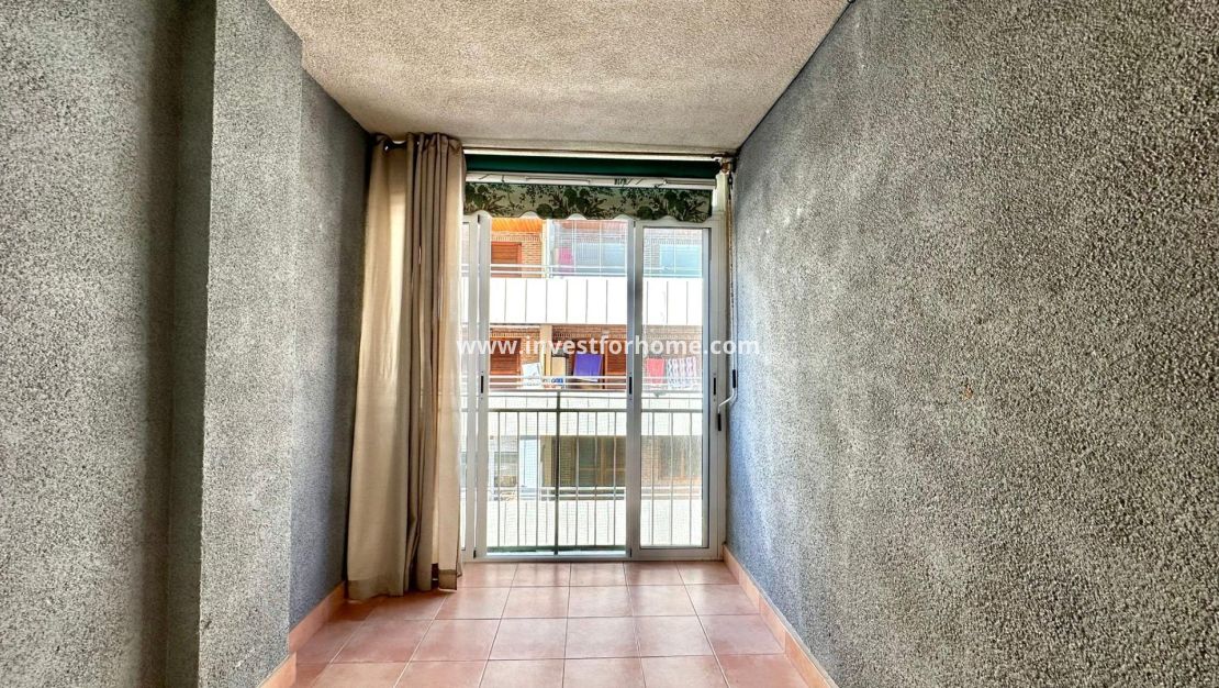 Sale - Apartment - Torrevieja - Centro