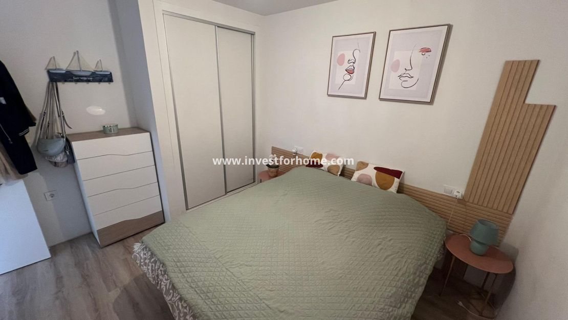 Sale - Apartment - Torrevieja - Centro