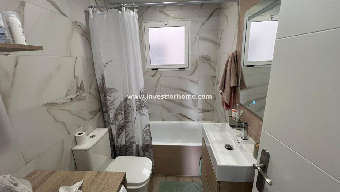 Sale - Apartment - Torrevieja - Centro