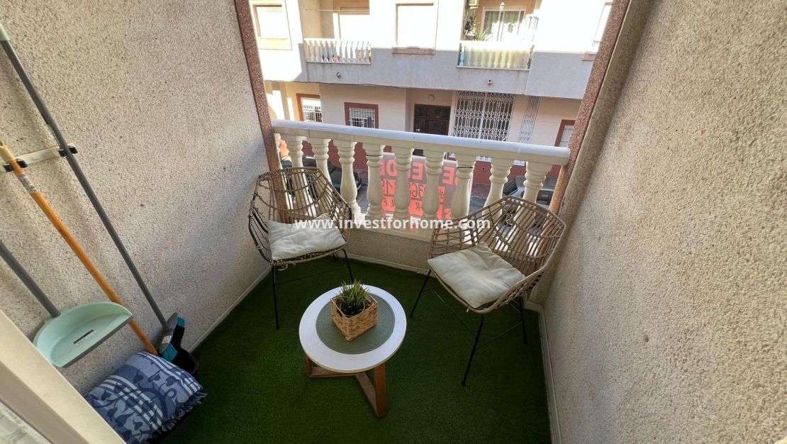 Sale - Apartment - Torrevieja - Centro