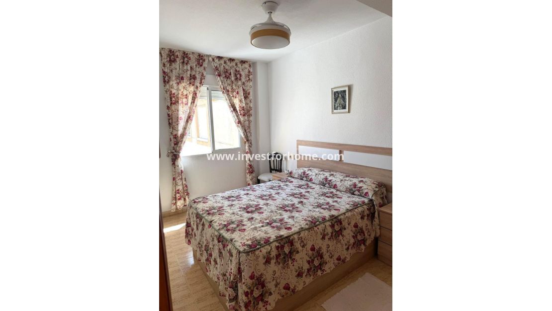 Sale - Apartment - Torrevieja - Centro