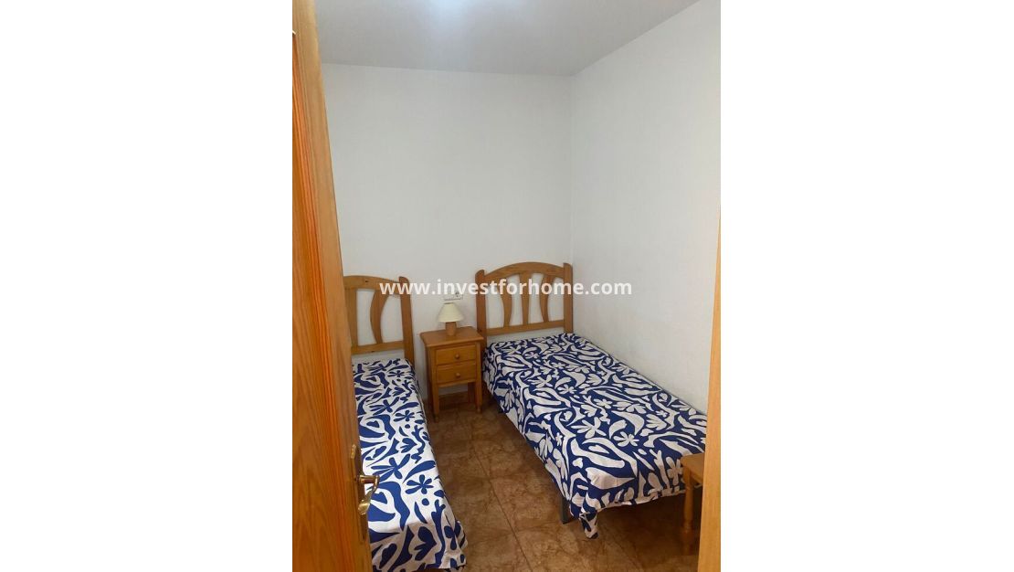 Sale - Apartment - Torrevieja - Centro