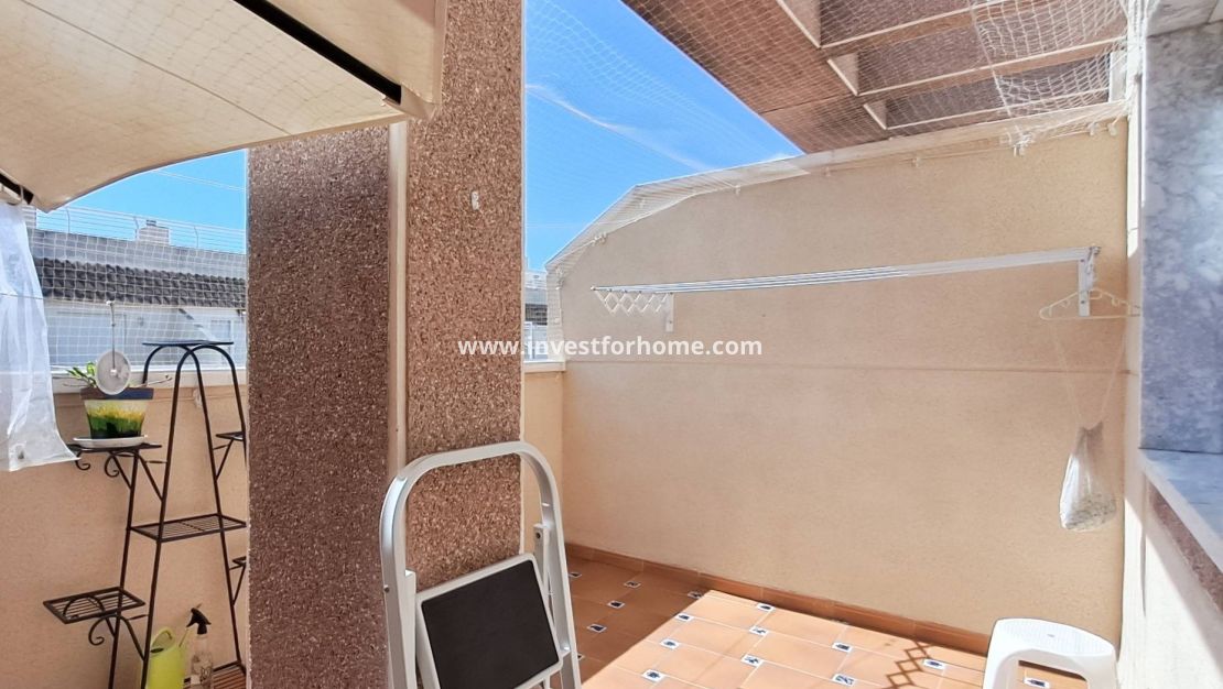 Sale - Apartment - Torrevieja - Centro