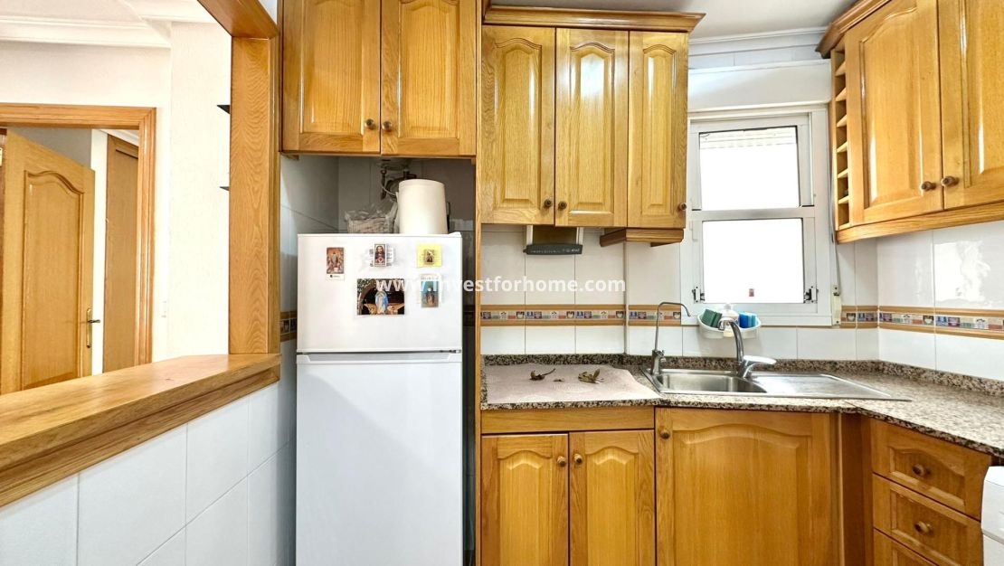 Sale - Apartment - Torrevieja - Centro