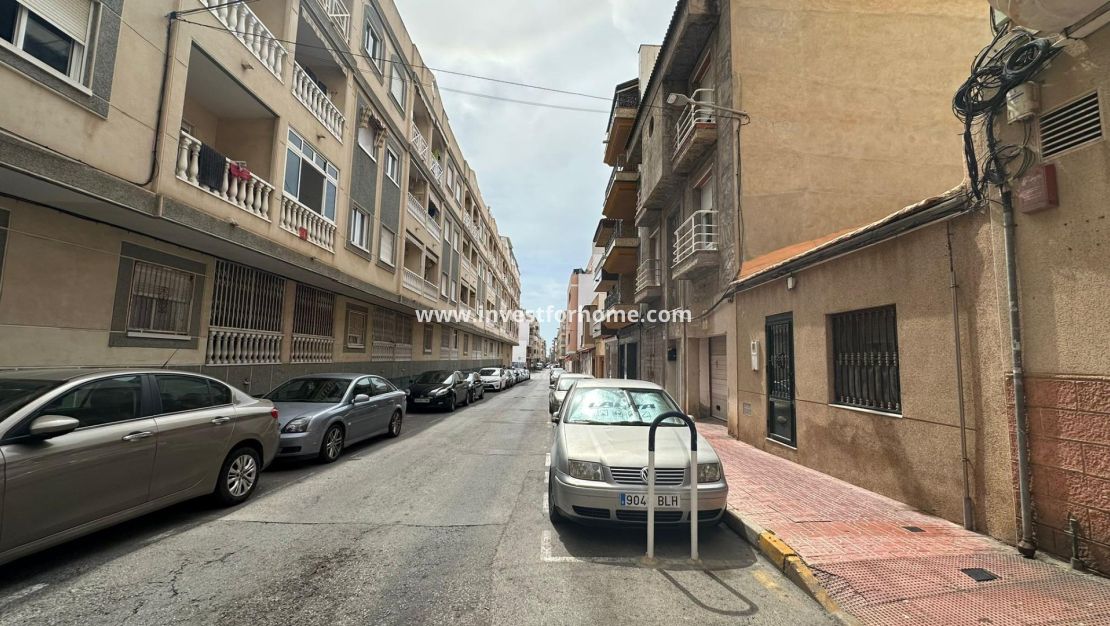 Sale - Apartment - Torrevieja - Centro