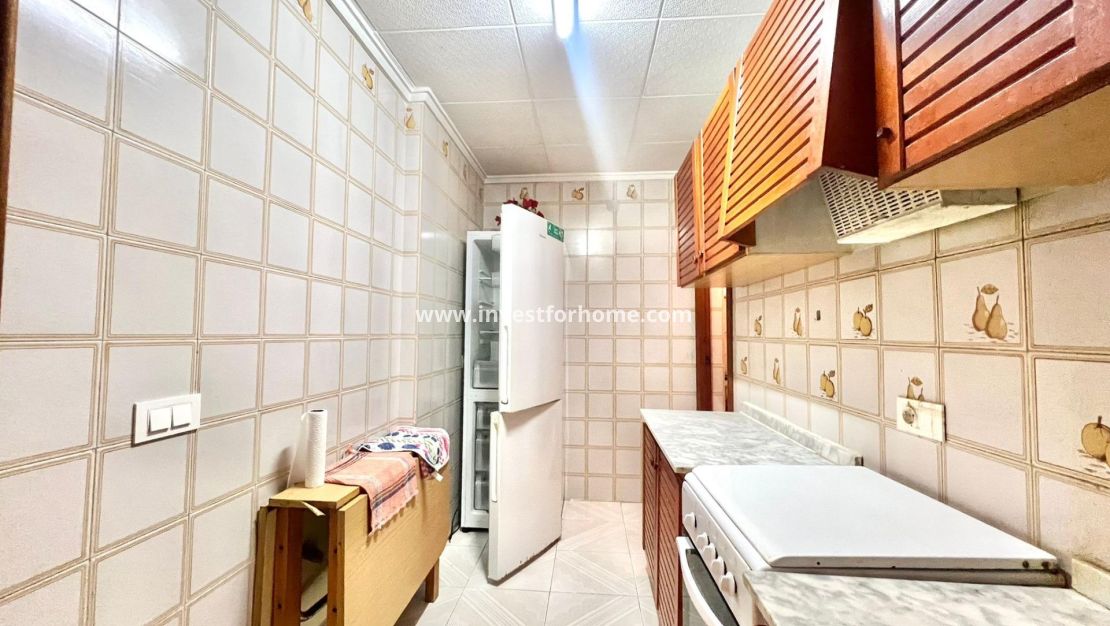 Sale - Apartment - Torrevieja - Centro