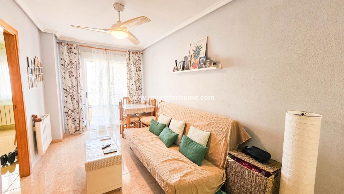 Sale - Apartment - Torrevieja - Centro