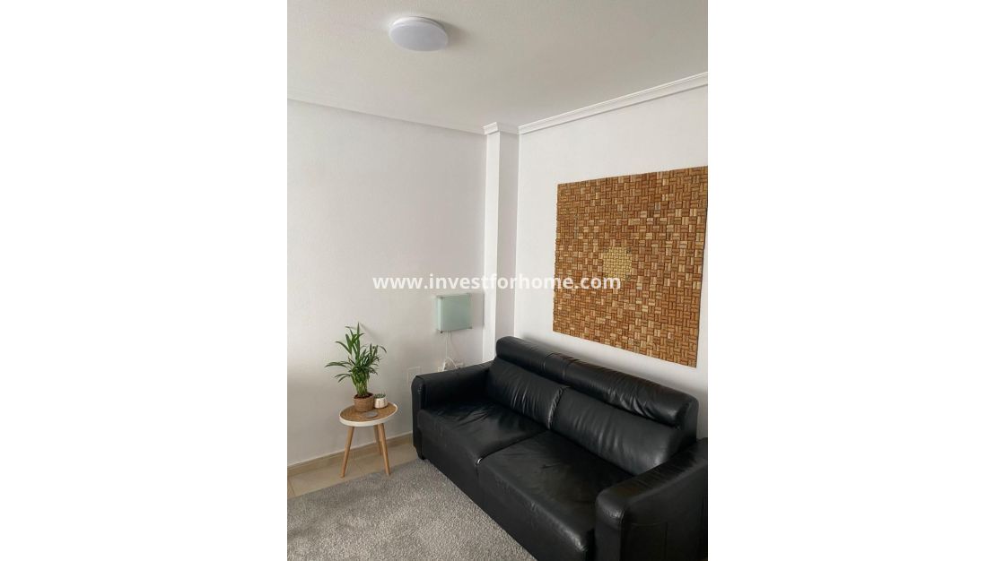 Sale - Apartment - Torrevieja - Centro