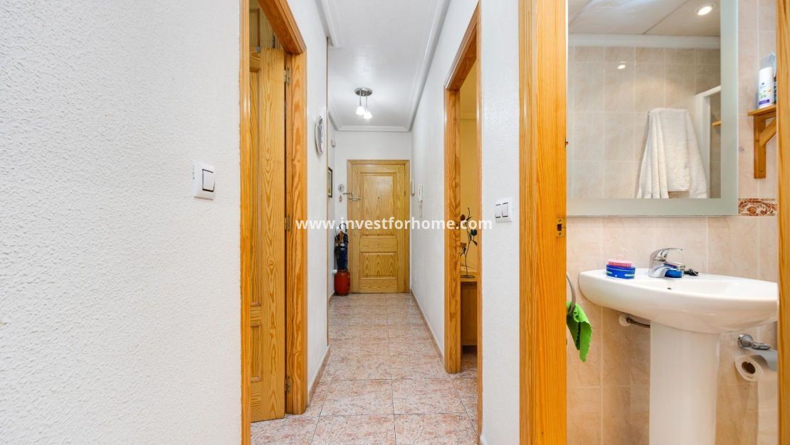 Sale - Apartment - Torrevieja - Centro