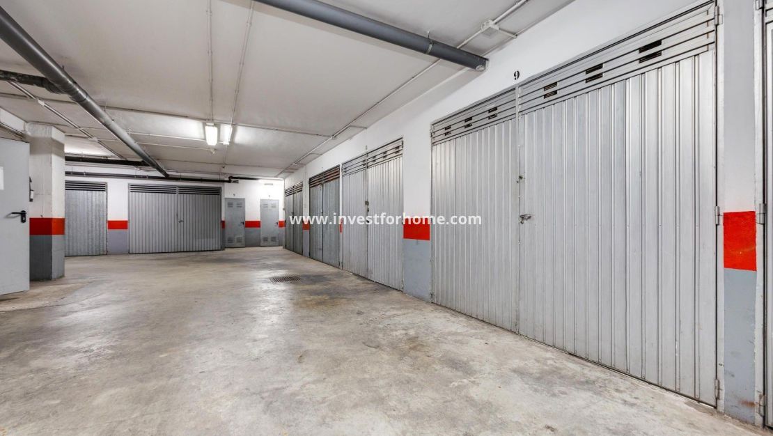 Sale - Apartment - Torrevieja - Centro