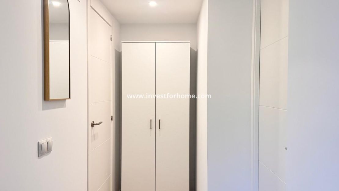 Sale - Apartment - Torrevieja - Centro