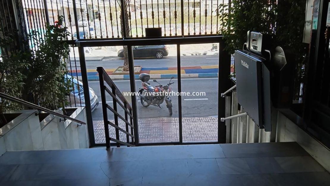 Sale - Apartment - Torrevieja - Centro