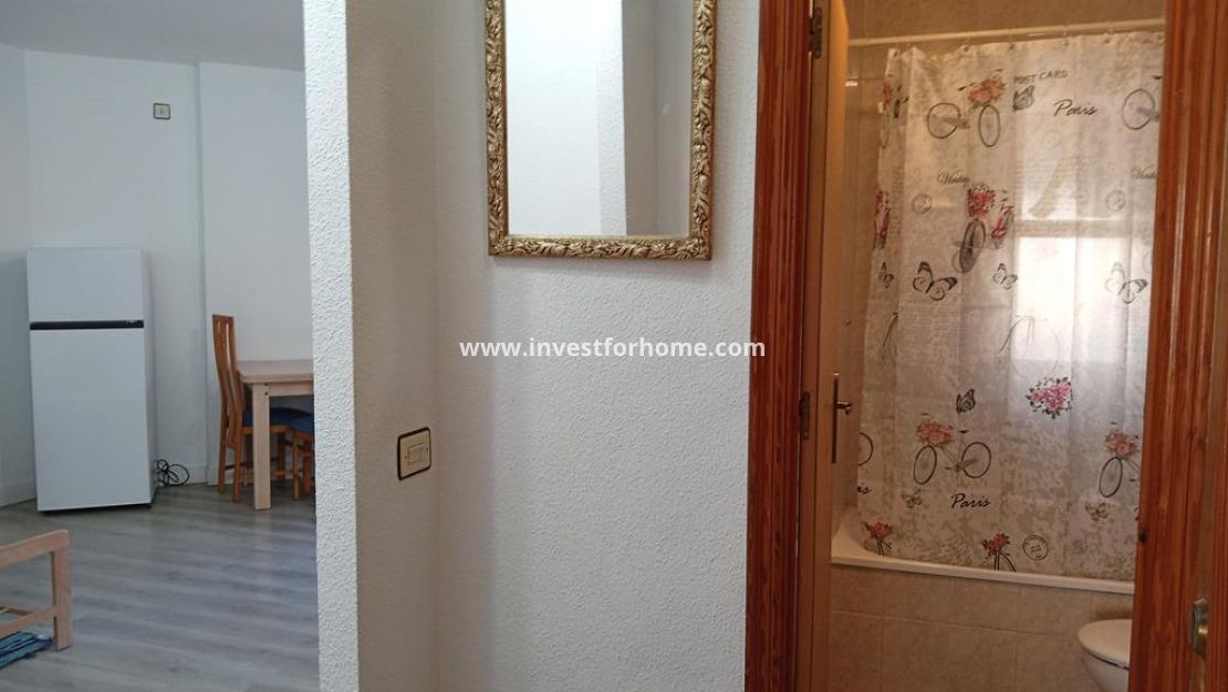 Sale - Apartment - Torrevieja - Centro