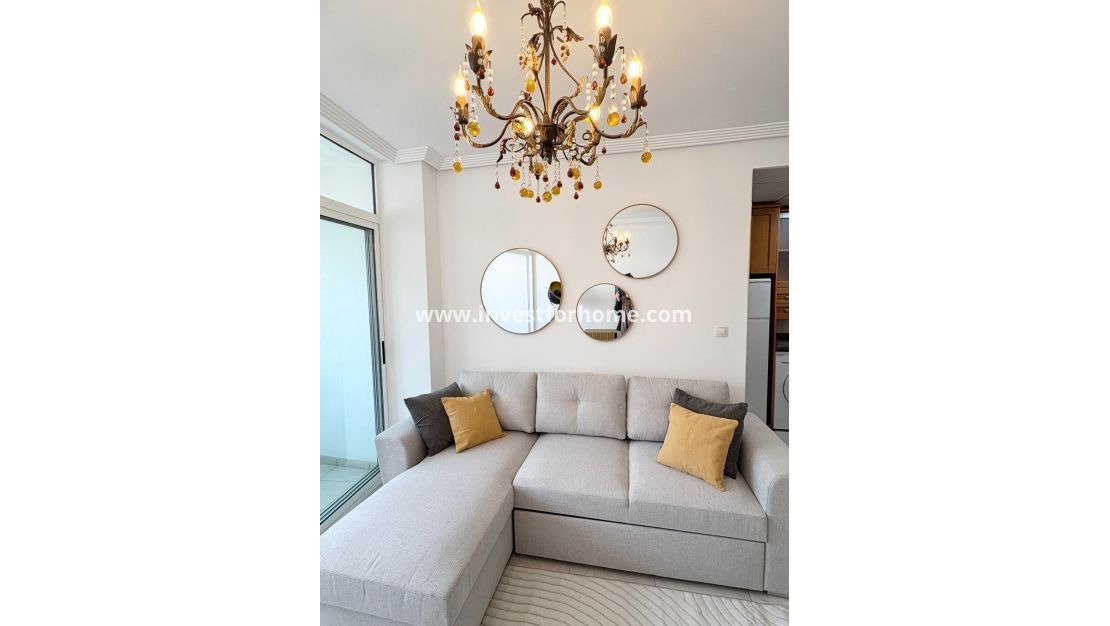 Sale - Apartment - Torrevieja - Centro