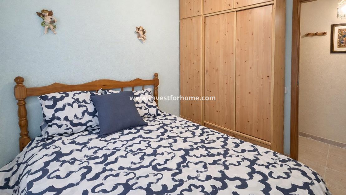 Sale - Apartment - Torrevieja - Centro