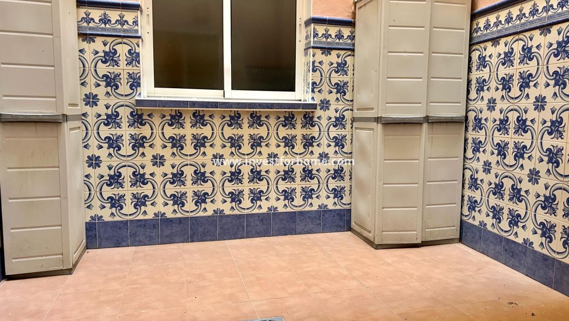 Sale - Apartment - Torrevieja - Centro