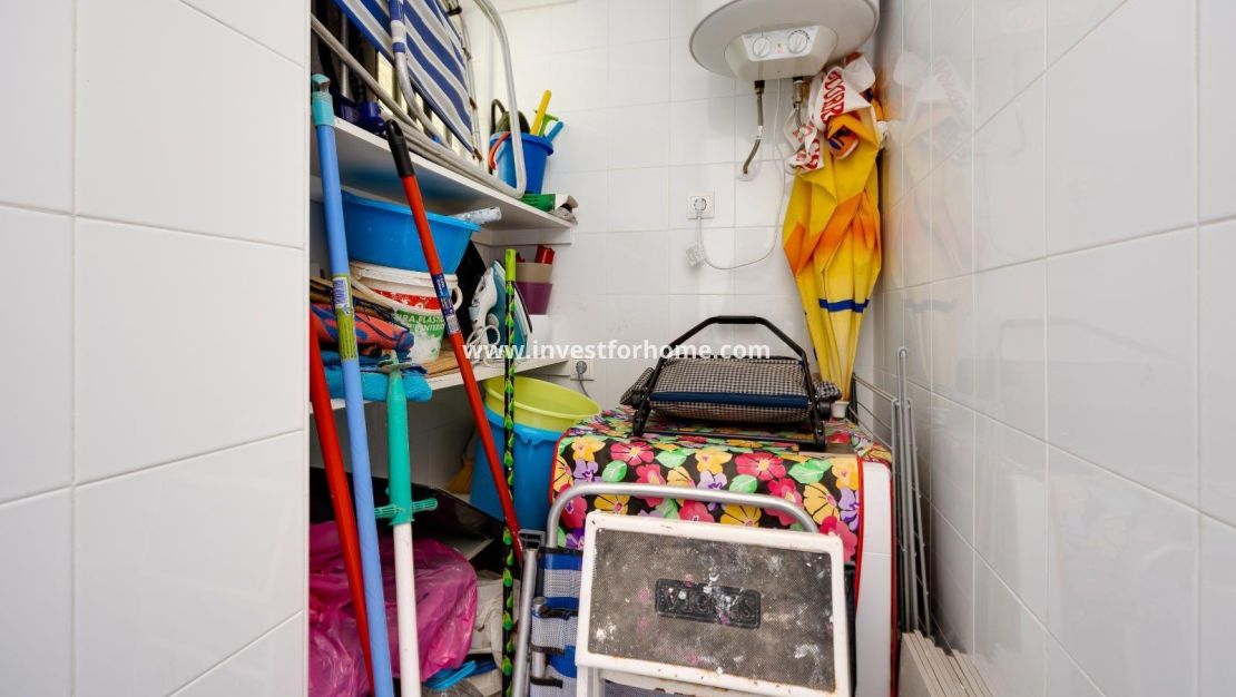 Sale - Apartment - Torrevieja - Centro