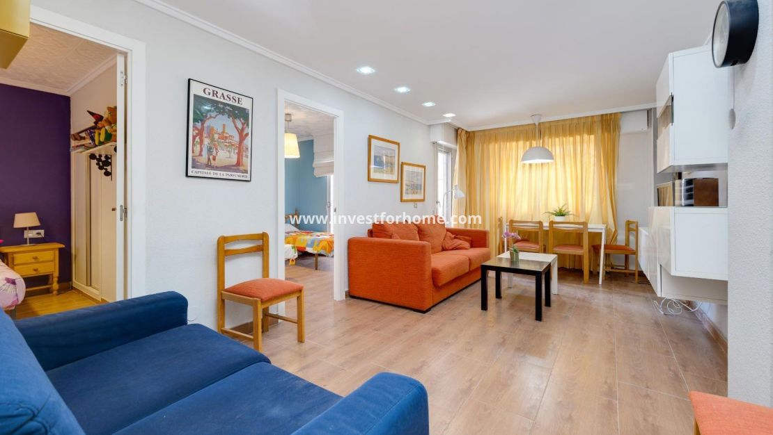 Sale - Apartment - Torrevieja - Centro