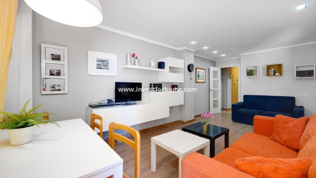 Sale - Apartment - Torrevieja - Centro