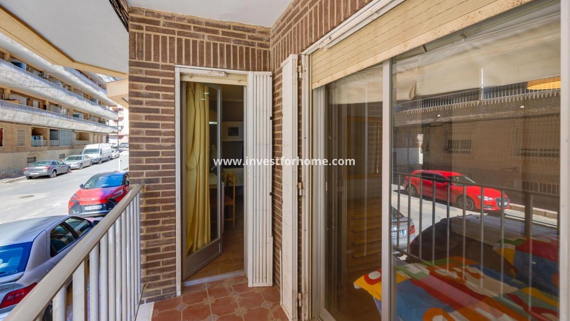 Sale - Apartment - Torrevieja - Centro