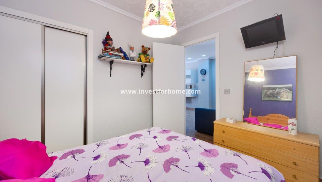 Sale - Apartment - Torrevieja - Centro