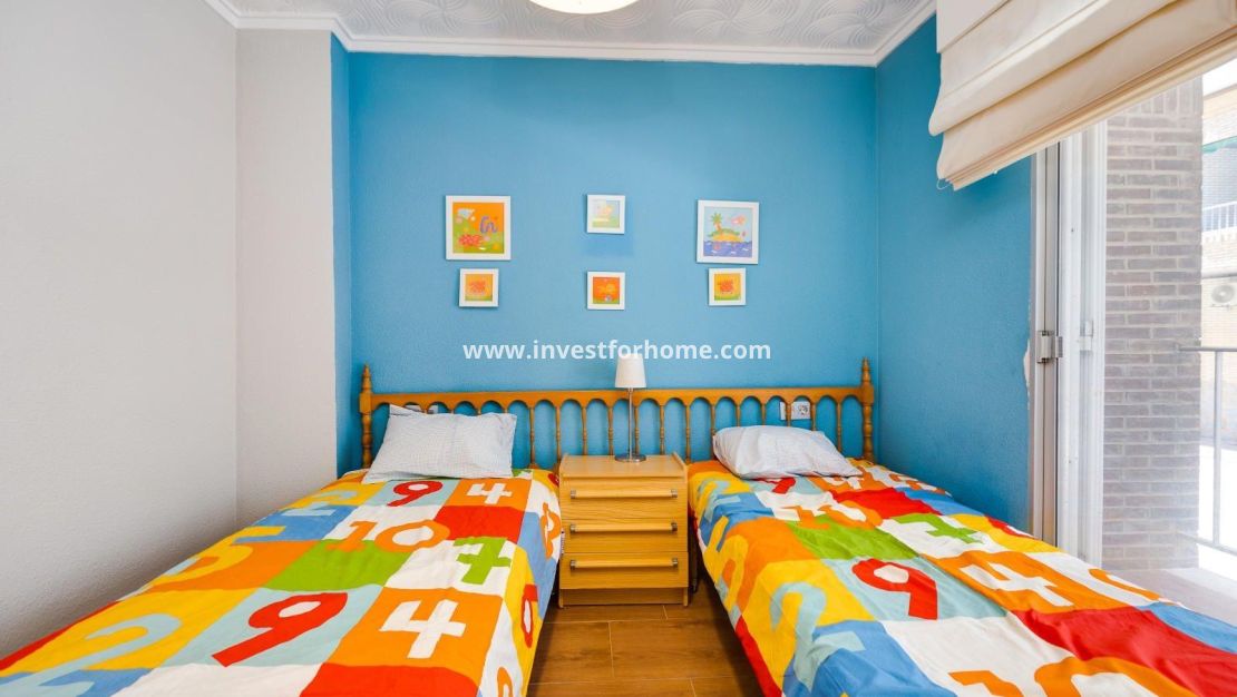 Sale - Apartment - Torrevieja - Centro