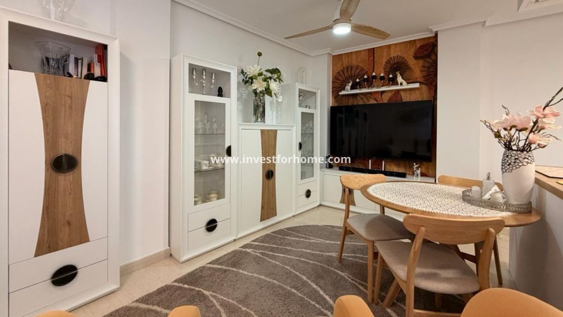 Sale - Apartment - Torrevieja - Centro